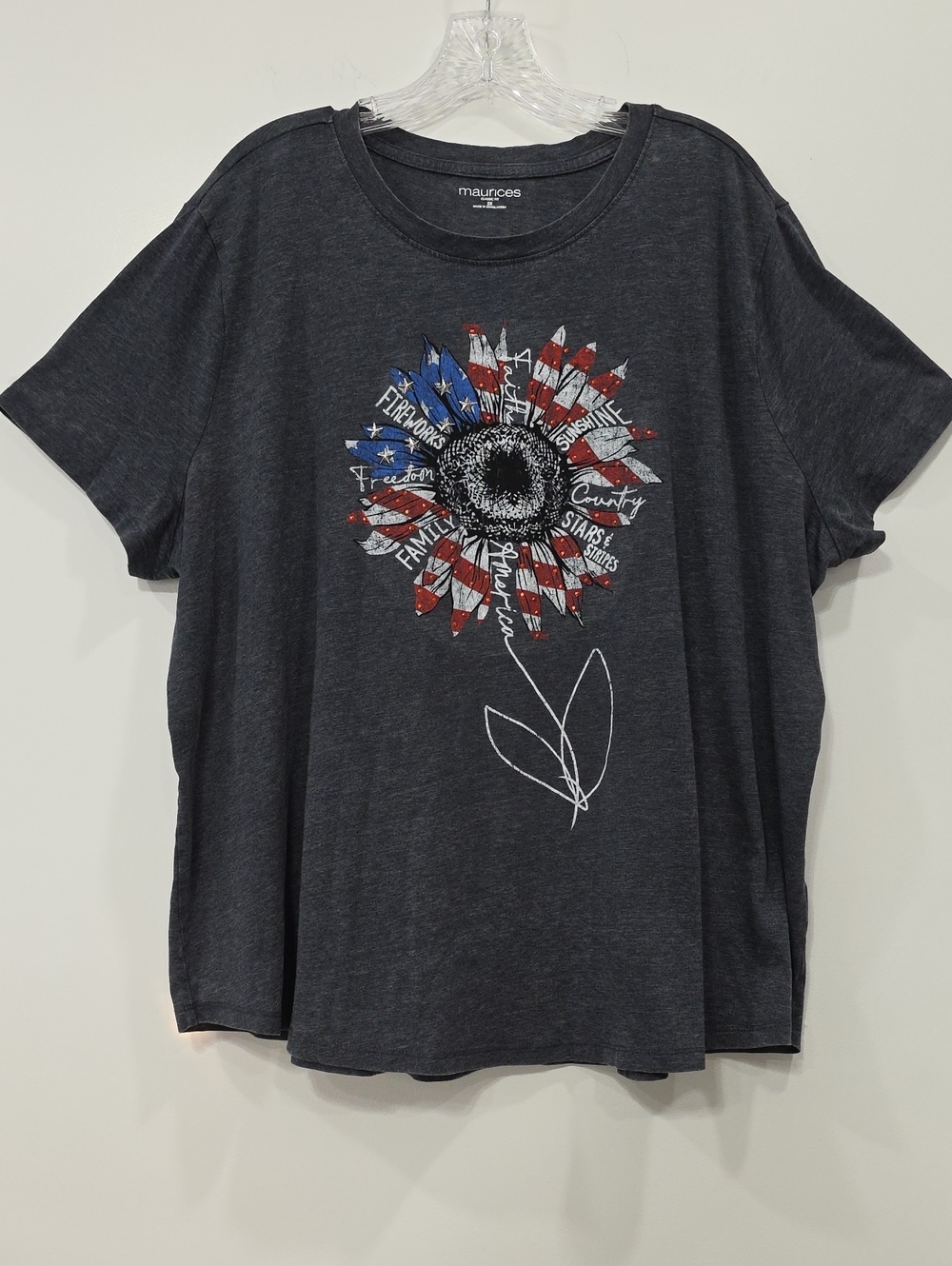 Maurices 2X Charcoal Gray Graphic Tee Red White Blue Sparkly Sunflower T9